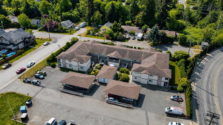 Property Photo:  32821 6th Avenue 4  BC V2V 6L1 