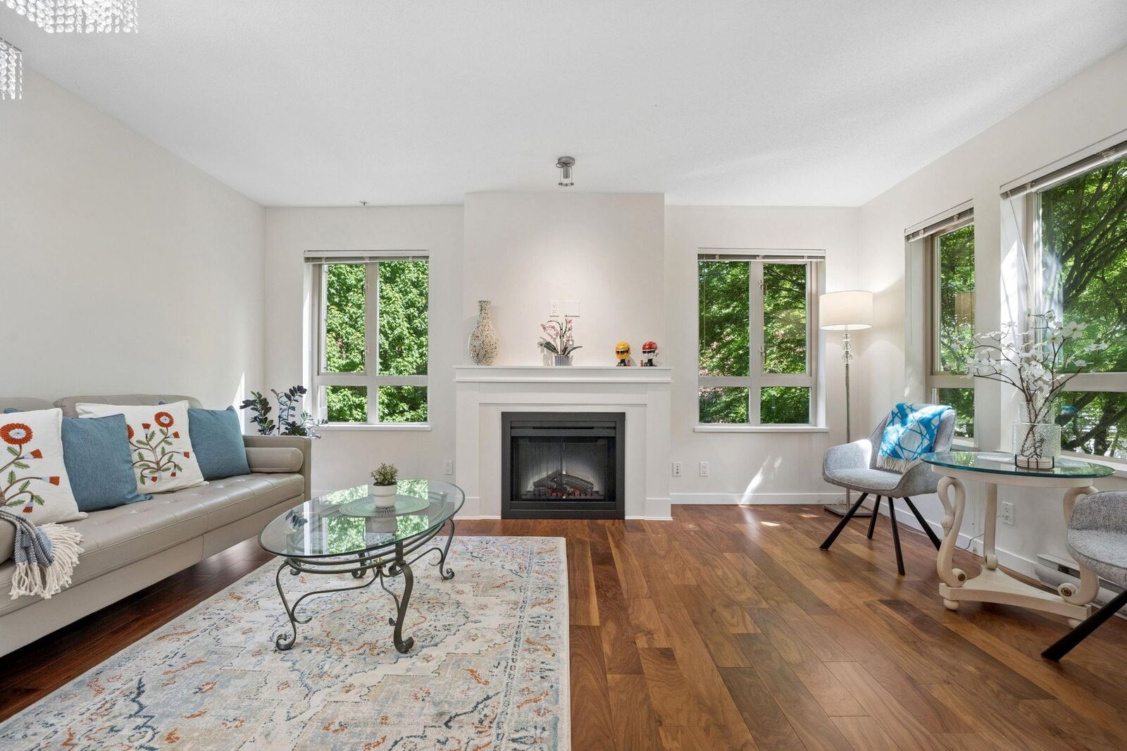 Property Photo:  3097 Lincoln Avenue 206  BC V3B 0E3 