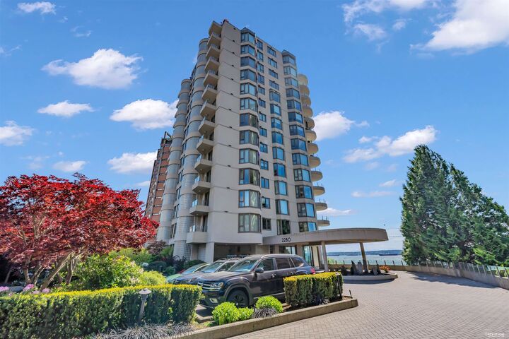 Property Photo:  2280 Bellevue Avenue 903  BC V7V 1C6 