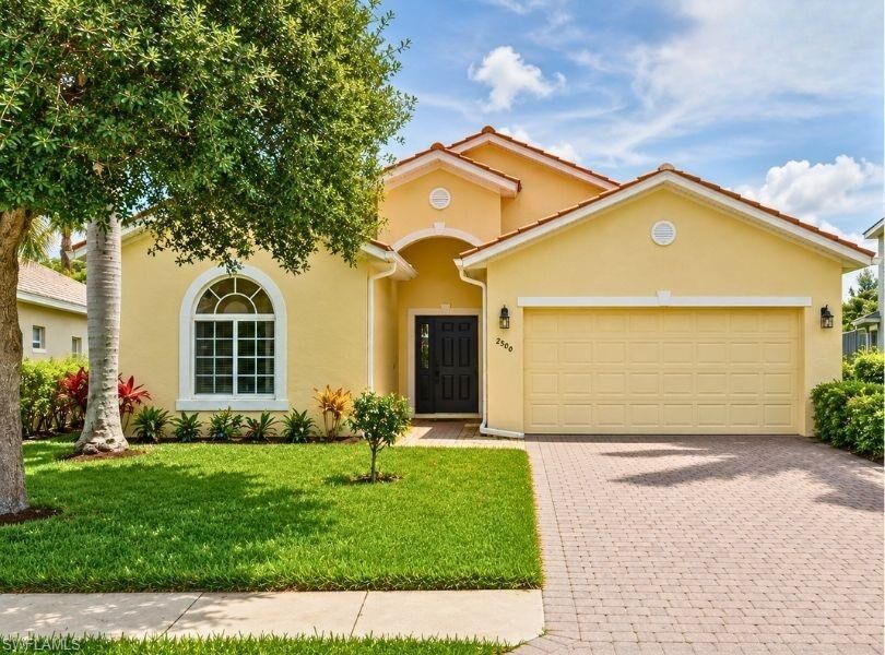 Property Photo: 2506 Blackburn Cir FL 33991