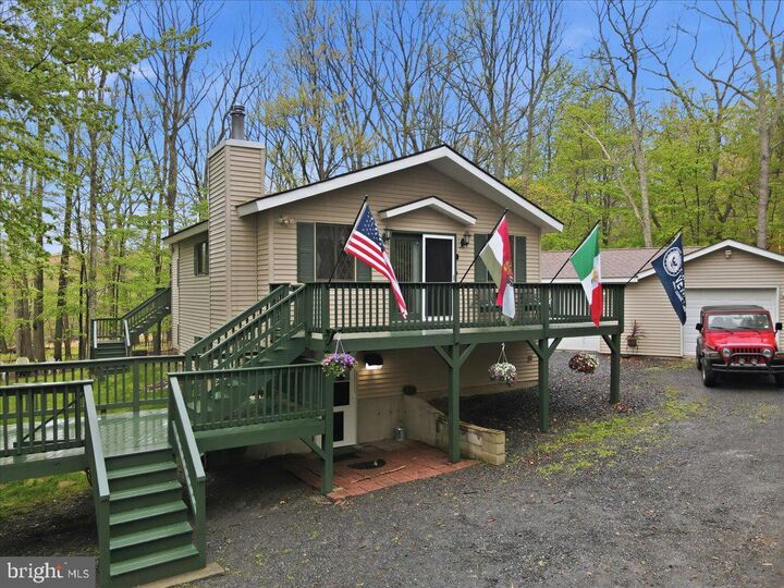 Property Photo:  149 McMichaels Court  PA 18360 