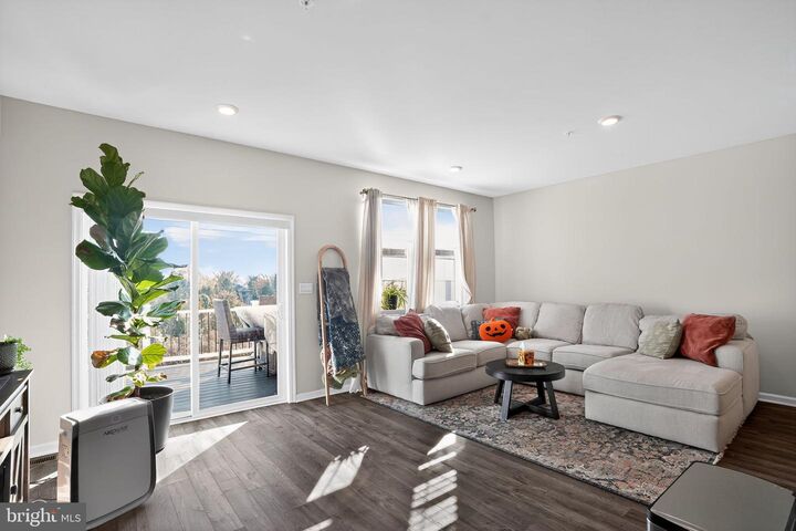 Property Photo:  1047 Turnstone Drive  PA 18051 