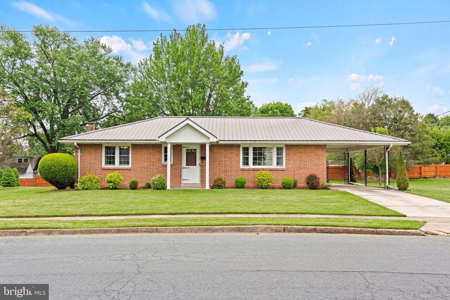Property Photo:  18 Chestnut Street  PA 17011 
