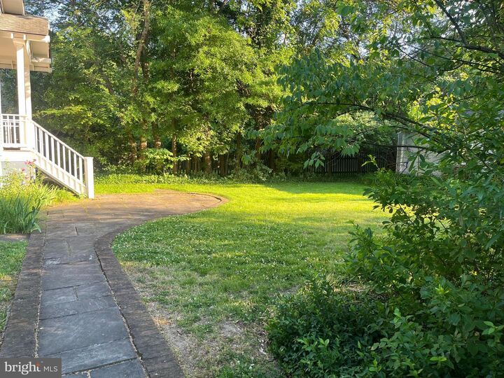 Property Photo:  526 N Ivy Street  VA 22201 
