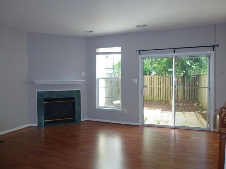 Property Photo:  13125 Park Crescent Circle  VA 20171 
