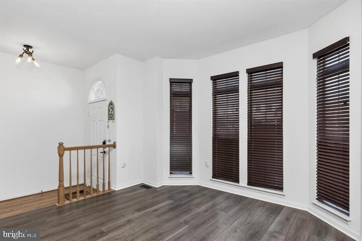 Property Photo:  14647 Seasons Drive  VA 20120 