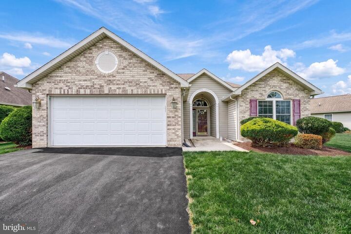 Property Photo: 61 Longwood Drive PA 17050