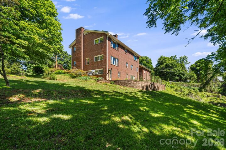 Property Photo: 284 Chestnut Street NC 28754