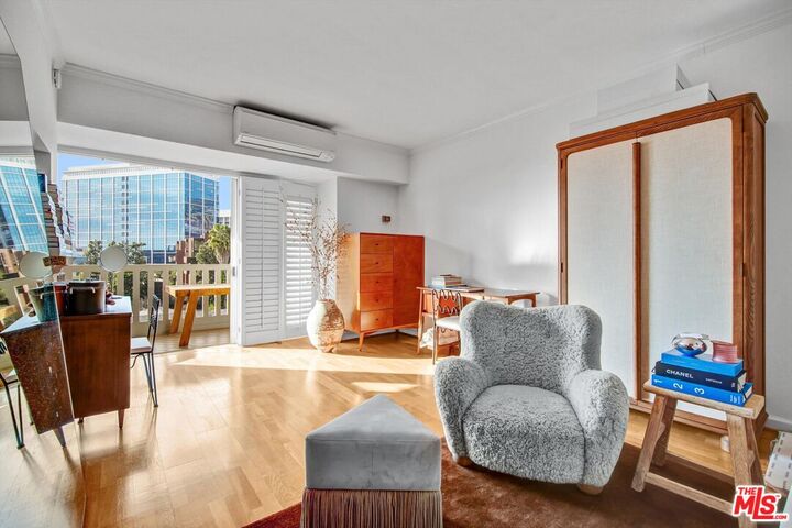 Property Photo: 999 N Doheny Dr CA 90069