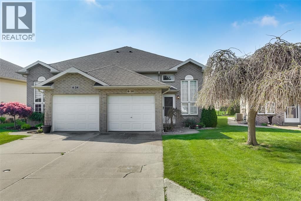 Property Photo:  36 Villa Court  ON N7L 5P5 
