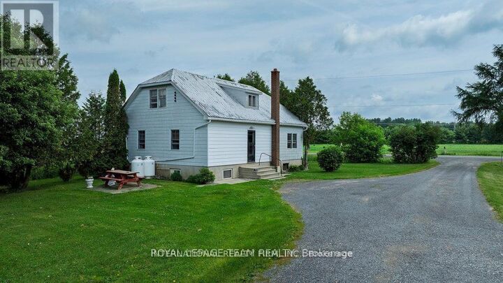Property Photo:  1965 Marchurst Road  ON K2K 1X7 