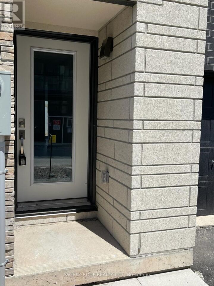 Property Photo:  1121 Cooke Boulevard 92  ON L7T 0C4 