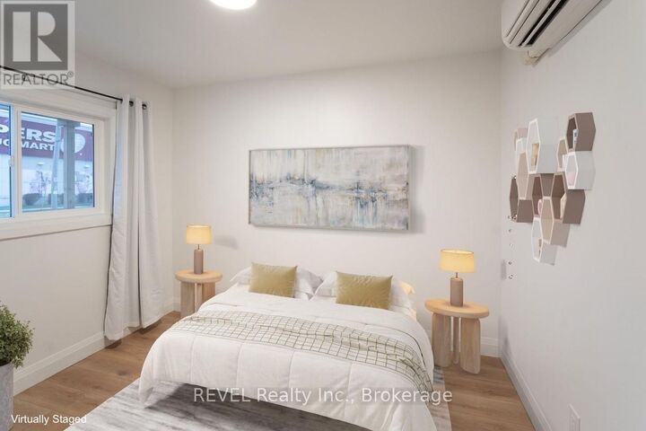 Property Photo:  718 Ontario Road Upper  ON L3B 5C9 