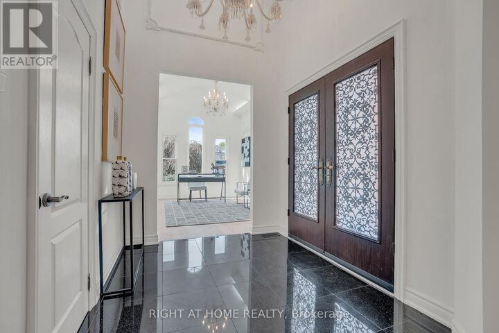Property Photo: 71 Ventura Way ON L4J 7T4