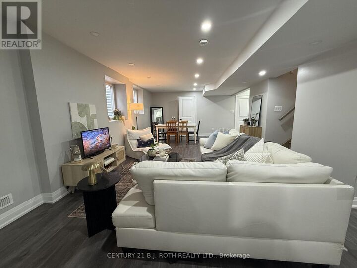 Property Photo:  56 Hickling Trail Upper Unit  ON L4M 5S7 