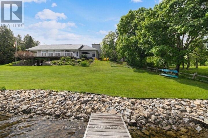 Property Photo:  1 Rideau Glen Drive  ON K2C 3H1 
