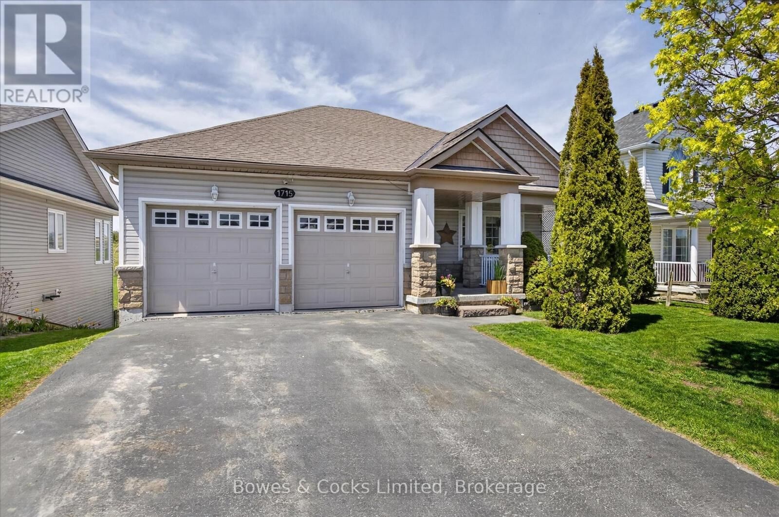 Property Photo: 1715 Ravenwood Drive ON K9K 2P6