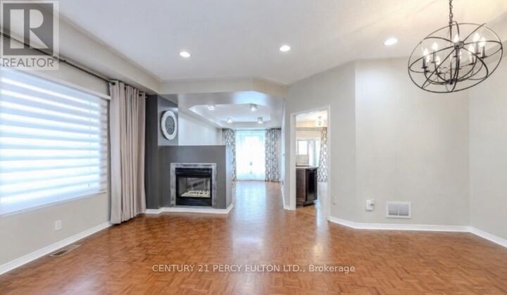 Property Photo: 137 Blue Willow Drive ON L4L 9E9