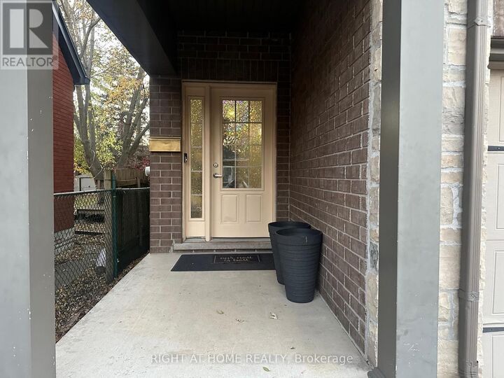 Property Photo:  42 St Paul Avenue A  ON N3T 4E6 