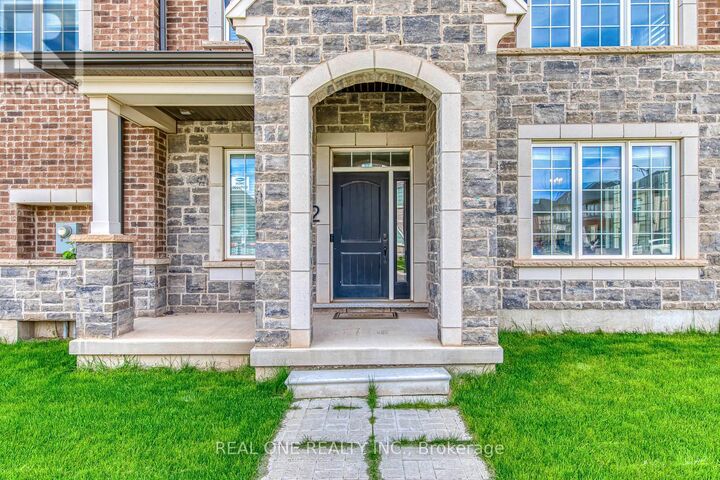 Property Photo: 1402 Lakeport Crescent ON L6H 3S1