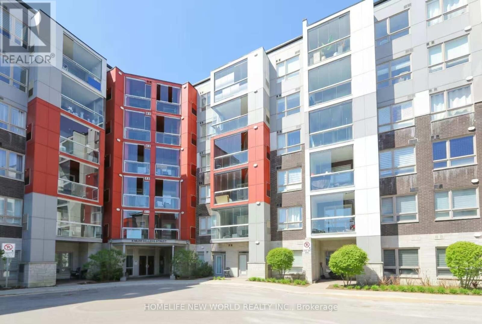 Property Photo: 2 Adam Sellers Street 405 ON L6B 1P5