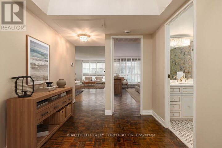 Property Photo: 61 St Clair Avenue West 505 ON M4V 2Y8