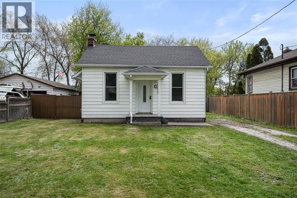 Property Photo:  867 Devine Street  ON N7T 1X3 
