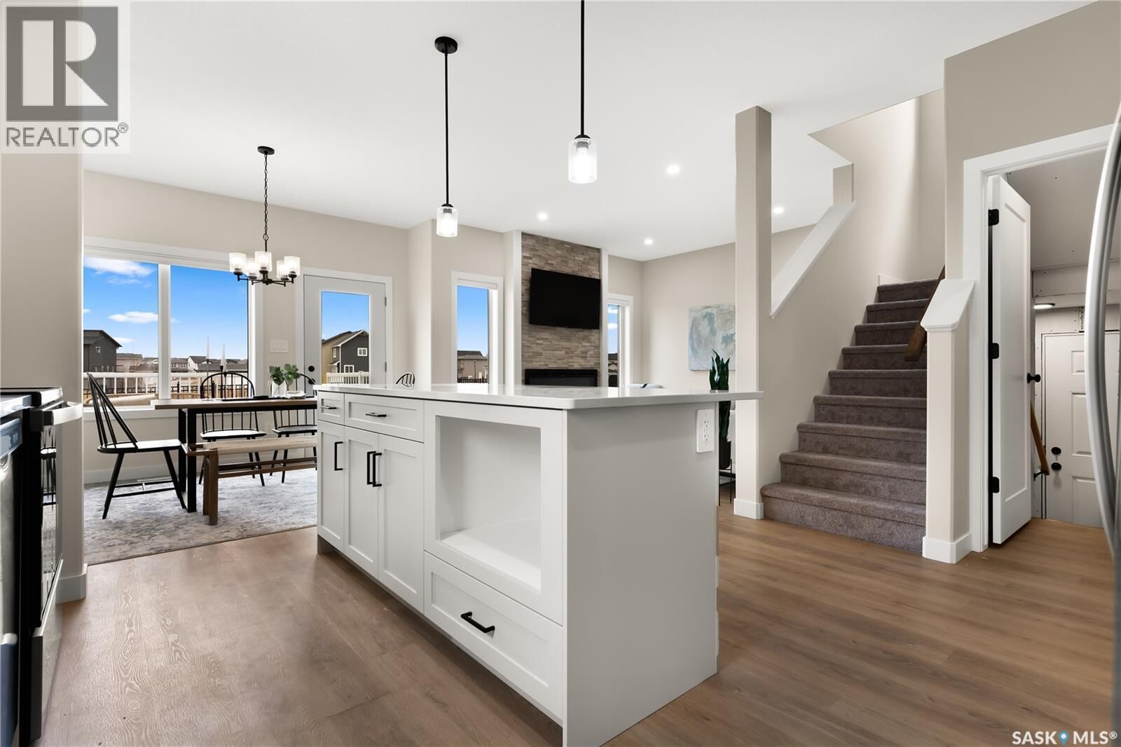 Property Photo:  333 Cockcroft Street  SK S7V 1Y8 