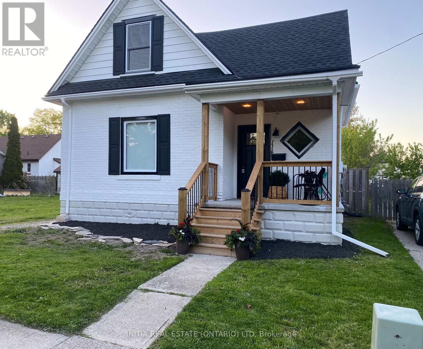 Property Photo:  114 Ann Street  ON N7T 2E7 
