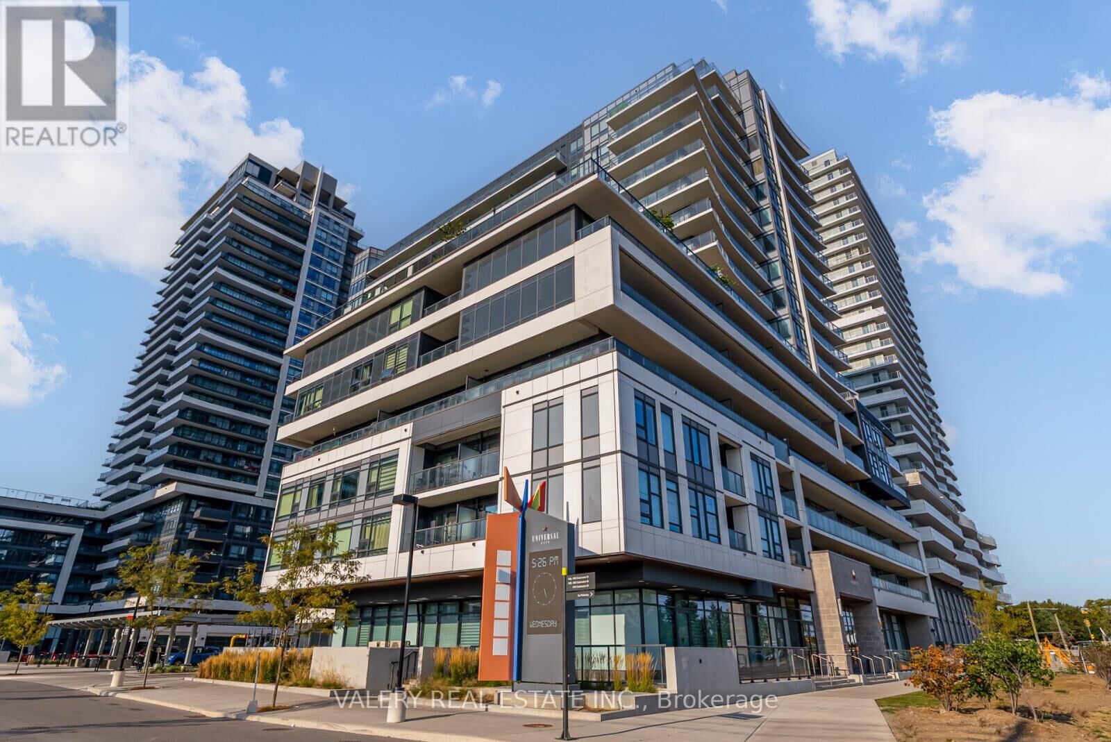 Property Photo:  1480 Bayly Street 708  ON L1W 3R5 