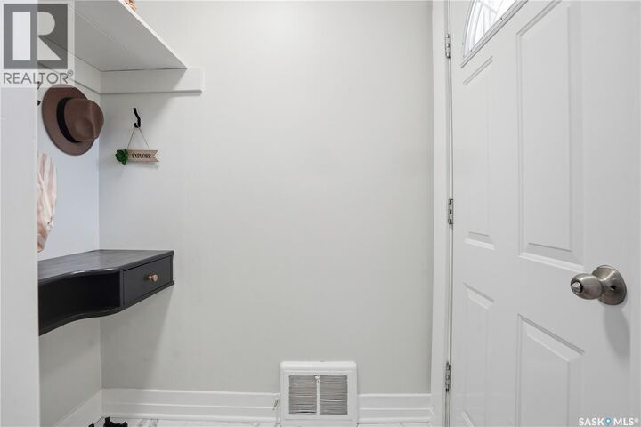 Property Photo:  2022 Wascana Street  SK S4T 4J7 
