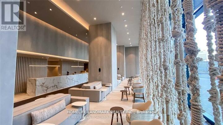 Property Photo:  138 Downes Street 5102  ON M5E 0E4 