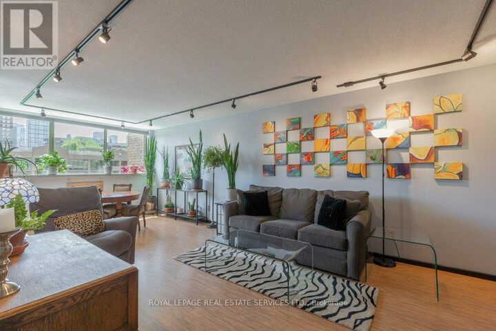 Property Photo: 15 Maitland Place 409 ON M4Y 2X3