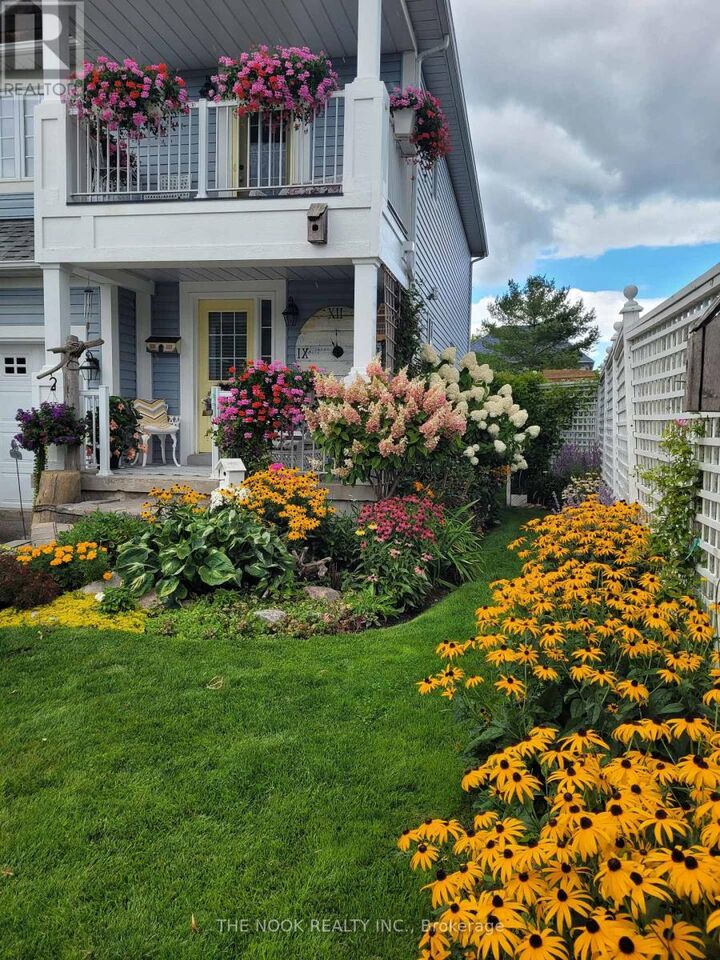Property Photo:  70 Beacham Crescent  ON L1B 1N1 