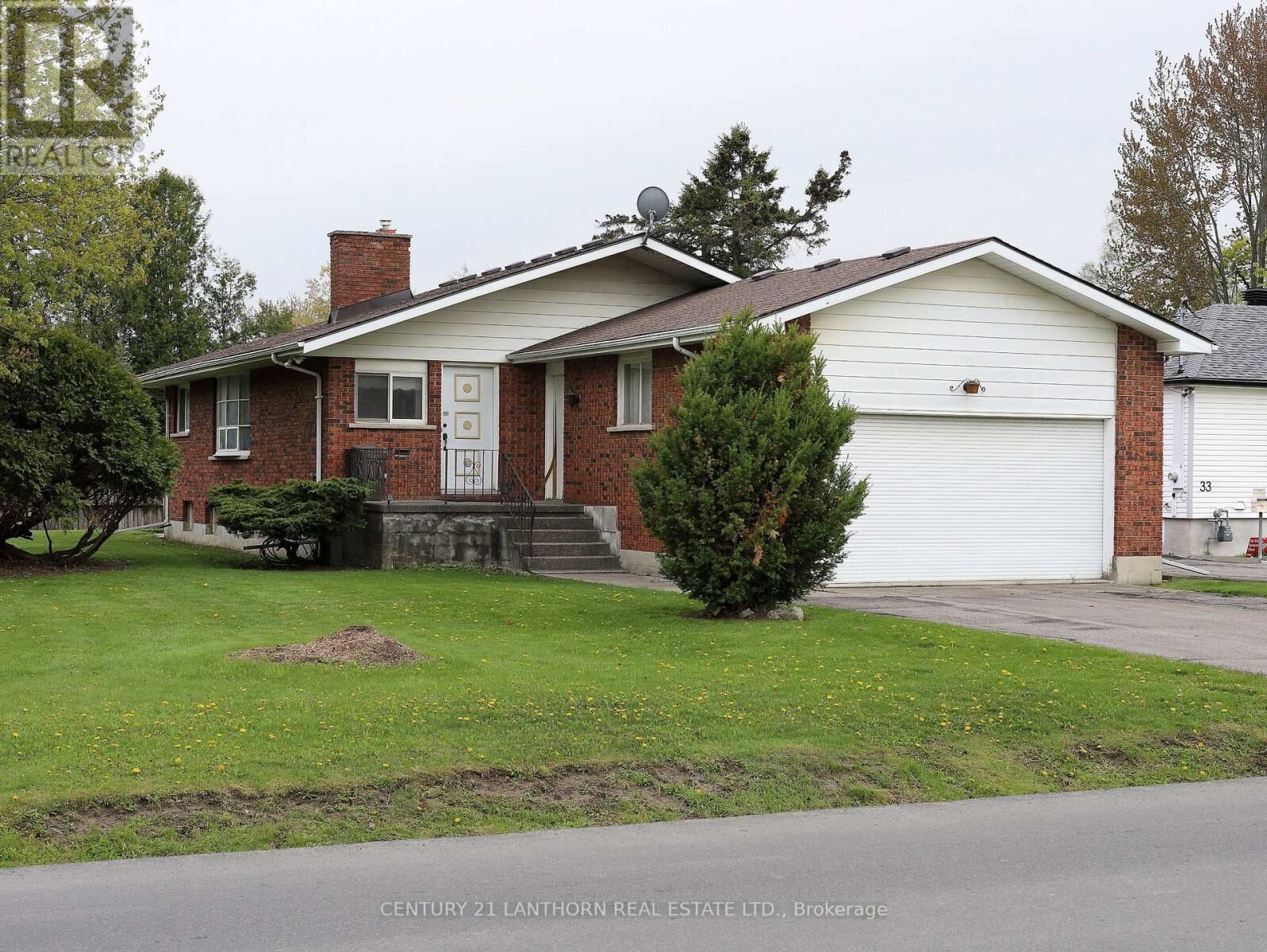 Property Photo:  37 Maple Drive  ON K8P 2P8 
