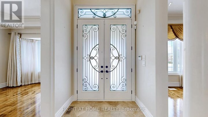 Property Photo:  3414 Joan Drive  ON L5B 1T5 