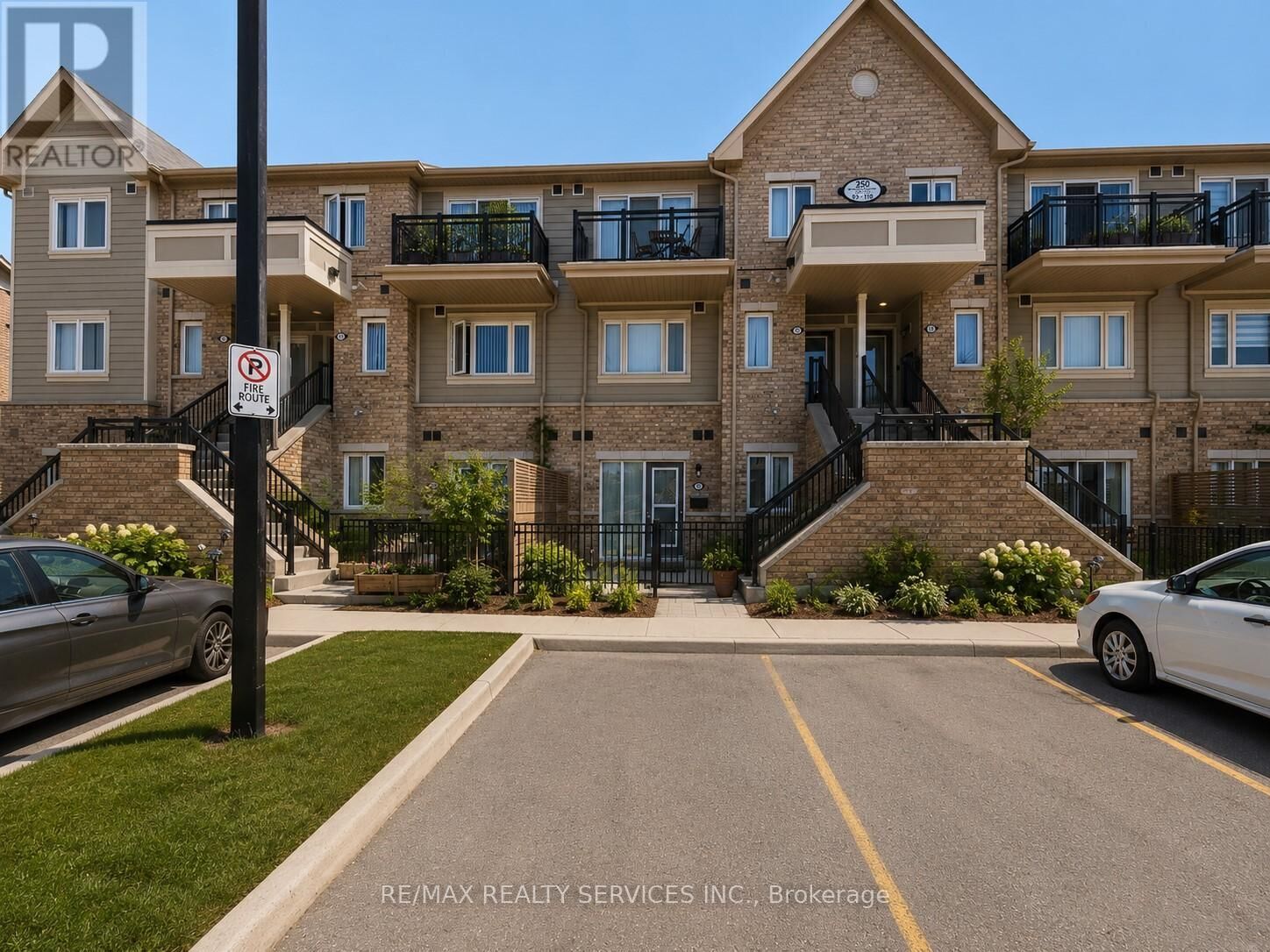 Property Photo:  250 Sunny Meadow Boulevard 103  ON L6R 3Y7 