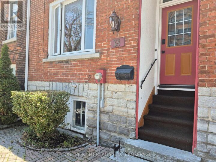 Property Photo: 38 Lower Union Street ON K7L 2M9