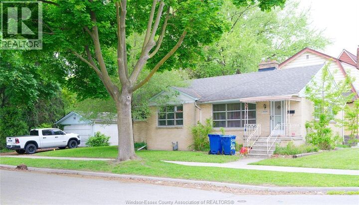 Property Photo:  3006 Alexander Avenue  ON N9C 1G5 