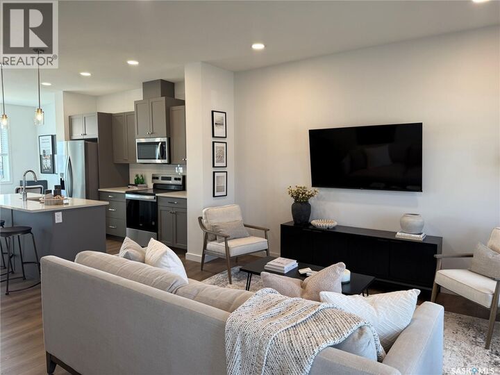 Property Photo:  55 Taskamanwa Terrace  SK S7V 1Z7 