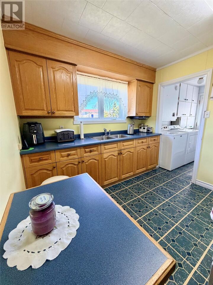 Property Photo:  4 Erin Place  NL A2B 1C4 