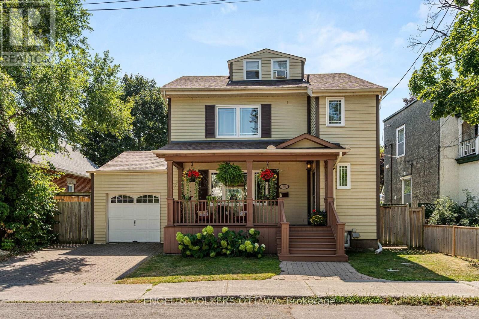 Property Photo:  14 Cameron Avenue  ON K1S 0W7 