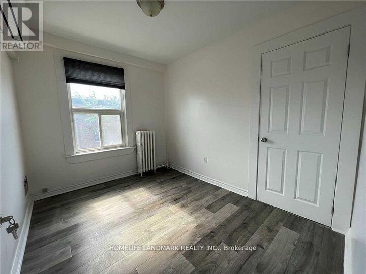Property Photo:  2398 Bloor Street West Apt 3  ON M6S 1P5 