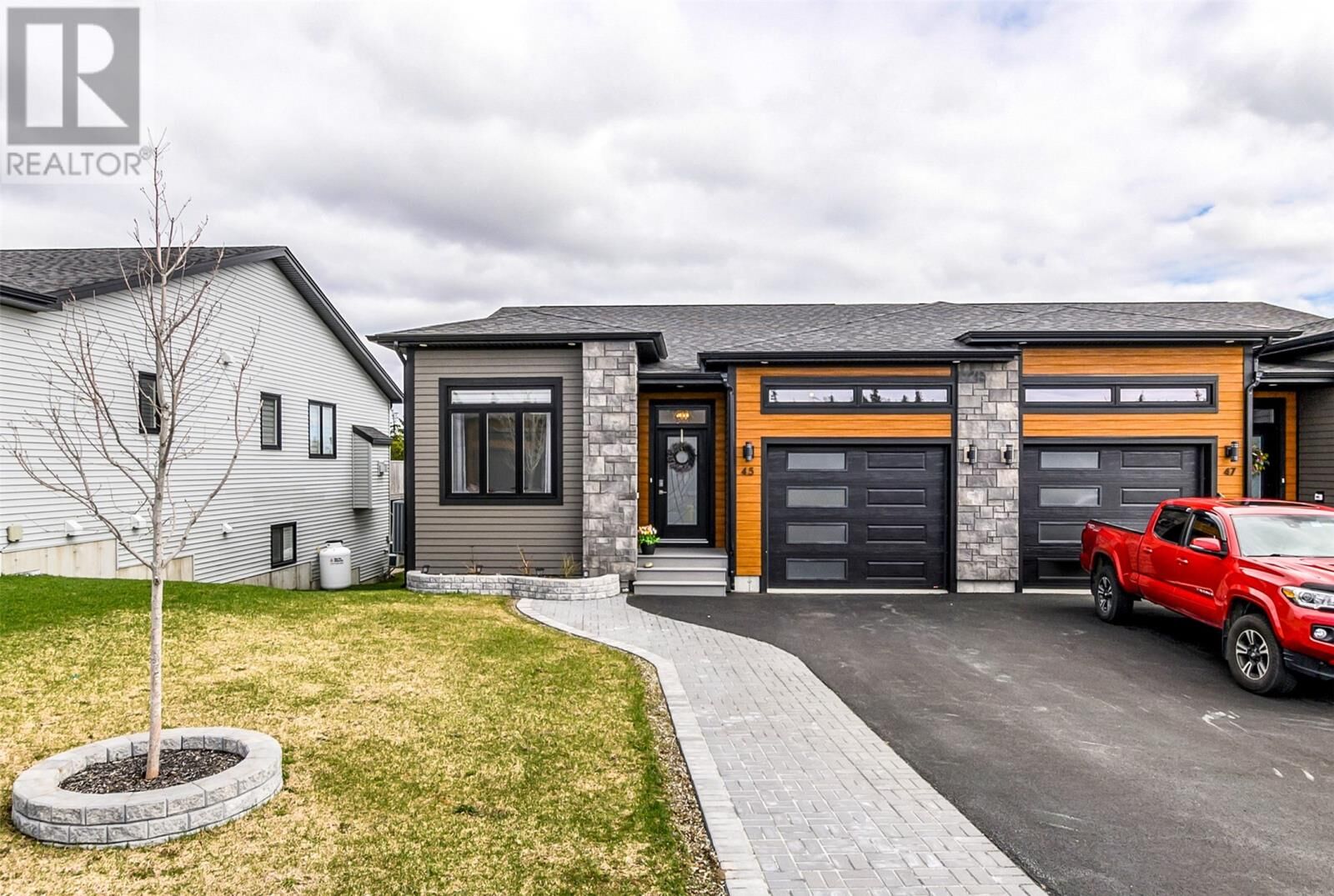 Property Photo:  45 Clifden Woods Place  NL A1H 0N9 