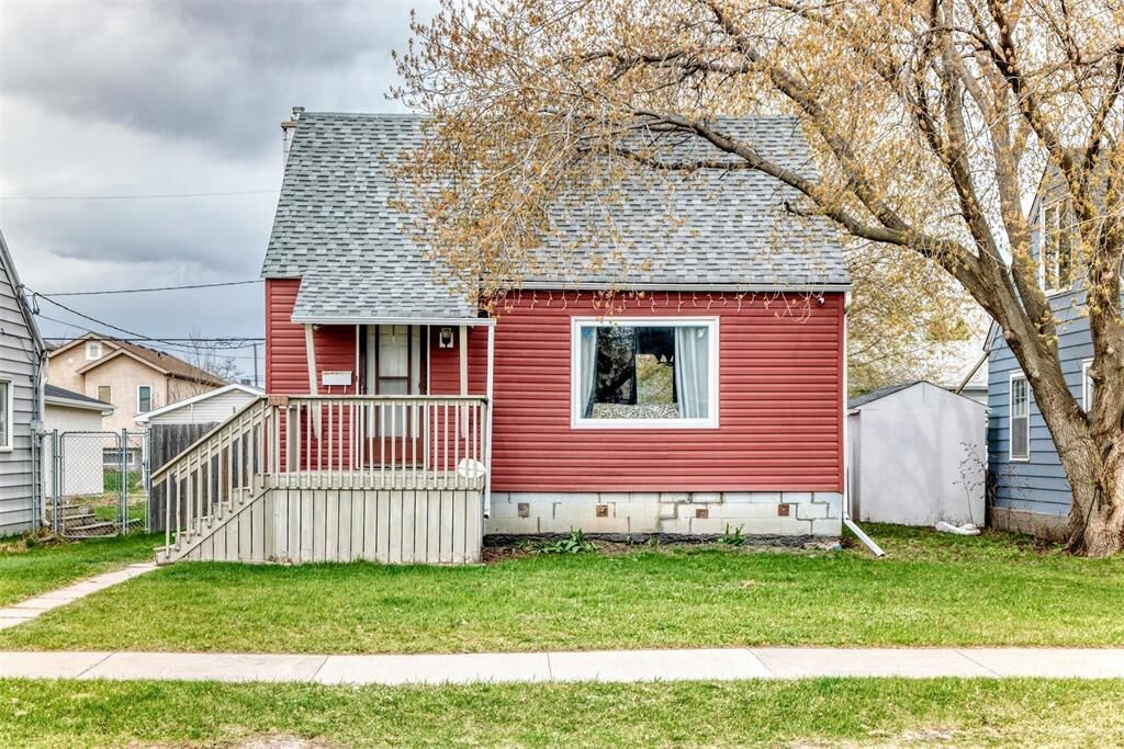 Property Photo:  332 Madison Street  MB R3J 1H8 
