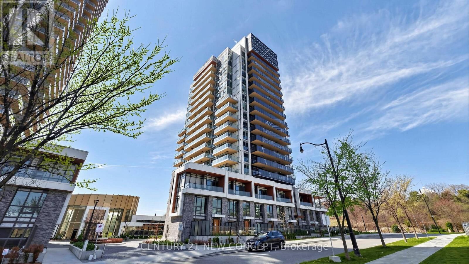 Property Photo: 25 McMahon Drive 206 ON M2K 0J1