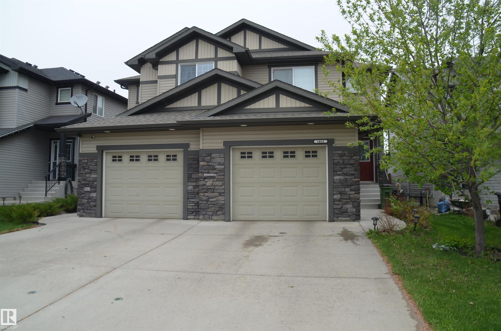 Property Photo:  1412 152 NW  AB T5Y 0Y7 