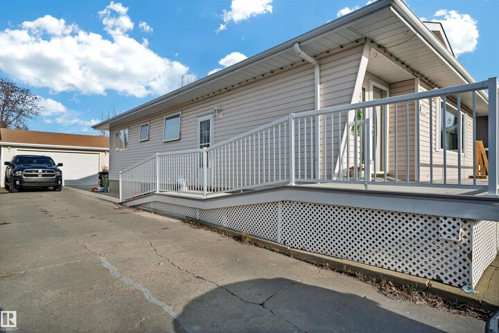 Property Photo:  1412 63 Street NW  AB T6L 1X7 