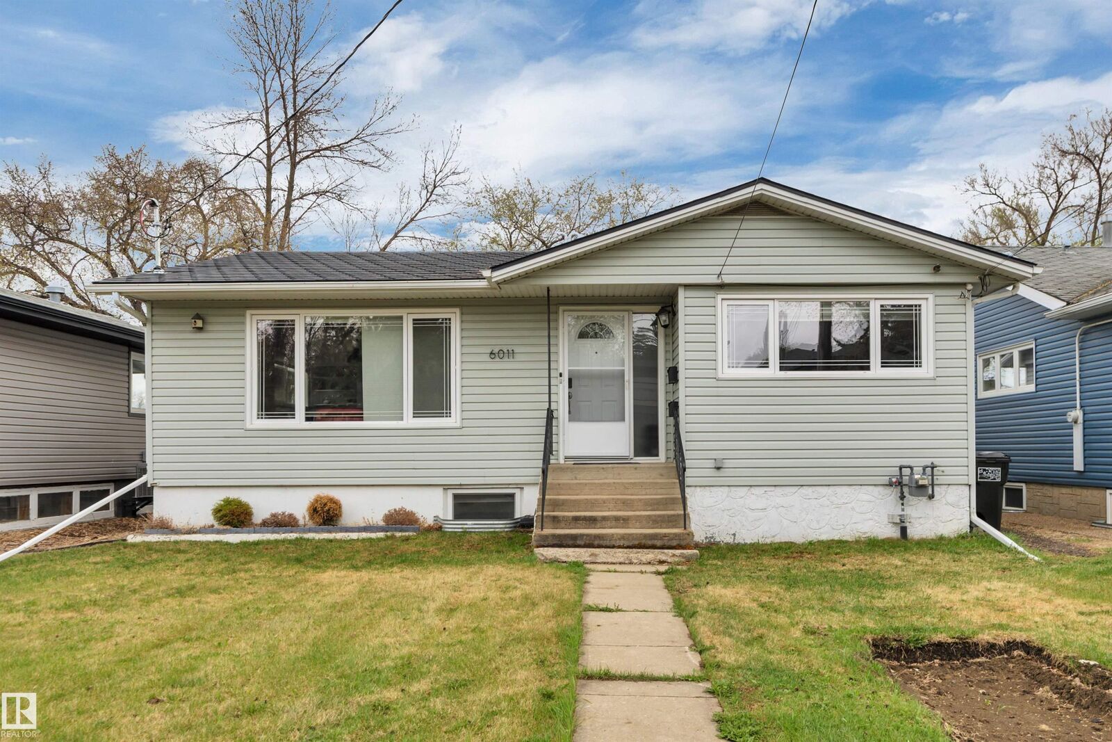 Property Photo:  6011 107 Street NW  AB T6H 2X9 