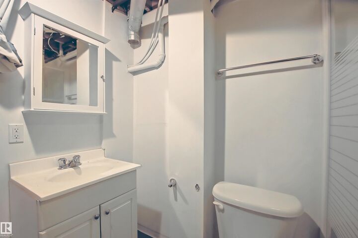 Property Photo: 14120 80 Street NW 11 AB T5C 1L6